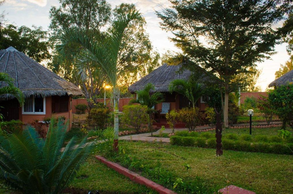 Edena Kely Hotel Mahajanga Kültér fotó