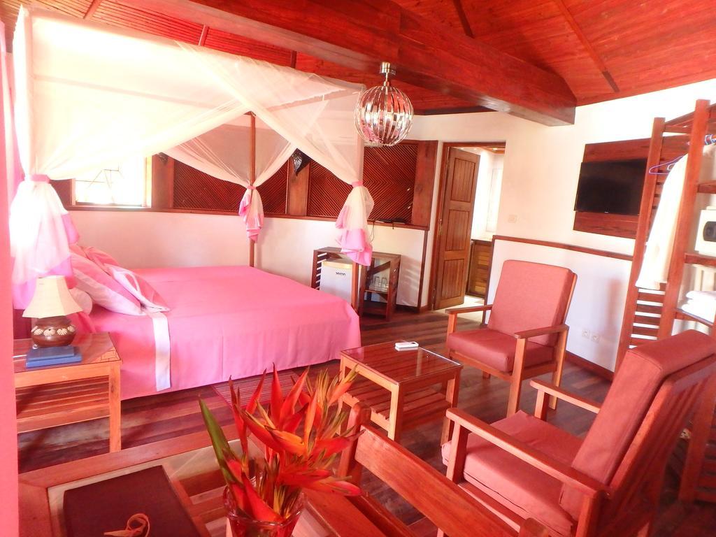 Edena Kely Hotel Mahajanga Kültér fotó