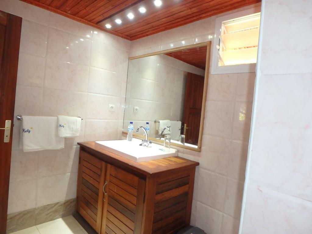 Edena Kely Hotel Mahajanga Kültér fotó