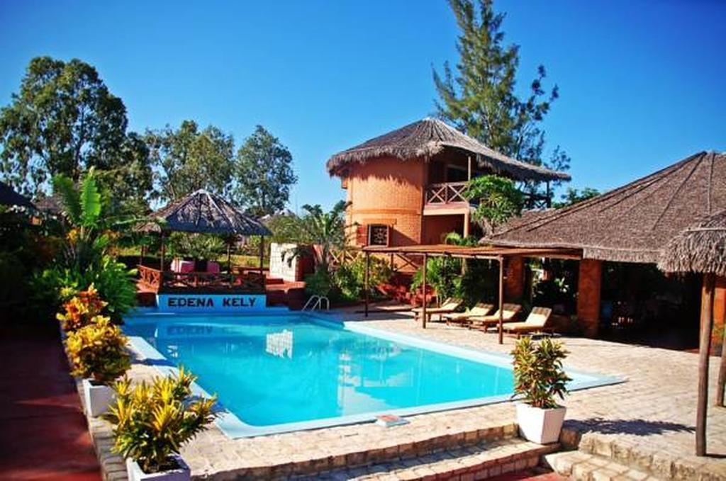 Edena Kely Hotel Mahajanga Kültér fotó